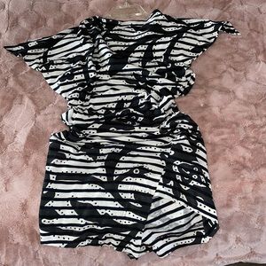 Expertly crafted elegant and sophisticated offset look